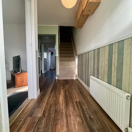 4 Bed Terraced House In Staple Hill Free Parking * Bristol