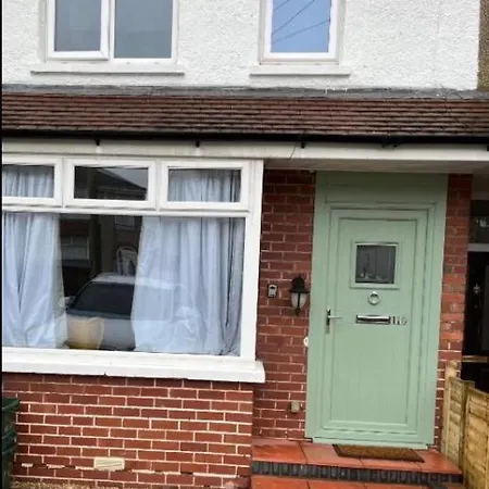 4 Bed Terraced House In Staple Hill Free Parking *