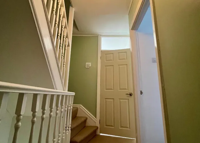 4 Bed Terraced House In Staple Hill Free Parking Apartamento *