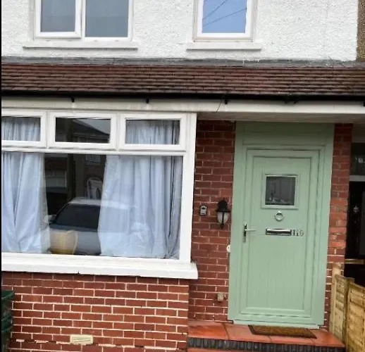 4 Bed Terraced House In Staple Hill Free Parking *